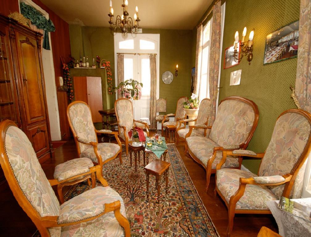 Logis Le Manoir De L'Onde Hotel Sens Bagian luar foto