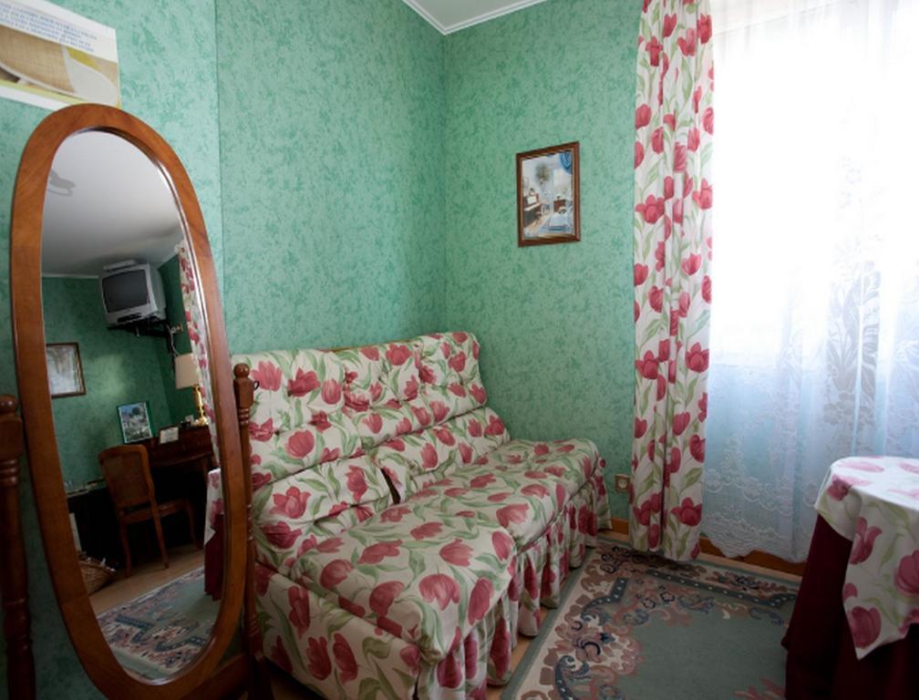 Logis Le Manoir De L'Onde Hotel Sens Ruang foto