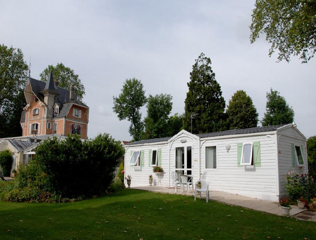 Logis Le Manoir De L'Onde Hotel Sens Ruang foto